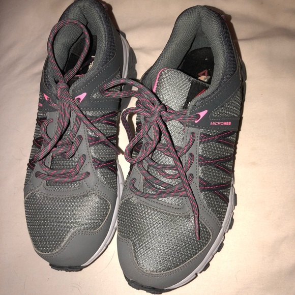 Shoes - Picture 4 of 4